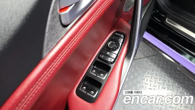 Kia Stinger 2019 — Photo 28/33
