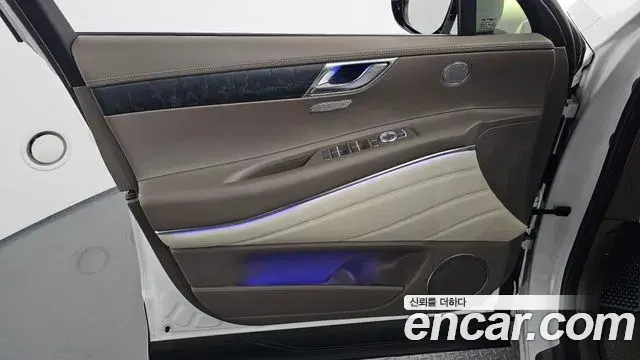 Genesis GV80 2020 — ფოტო 22/42