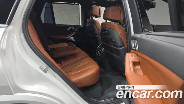 BMW X5 2023 — Photo 18/33