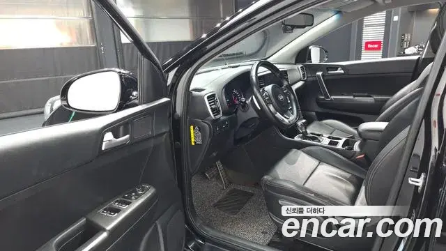 Kia Sportage The Bold 2020 — Şəkil 17/30