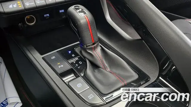 Hyundai The New Avante Hybrid 2021 — Photo 12/20