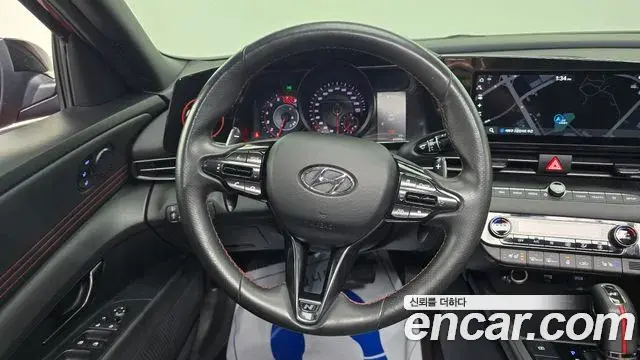Hyundai The New Avante Hybrid 2021 — Photo 15/20