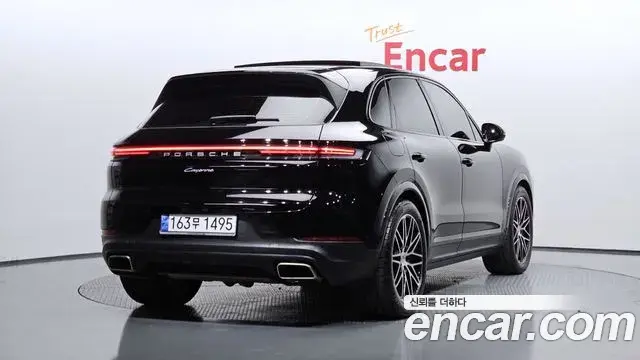 Porsche Cayenne 2024 — ფოტო 33/33
