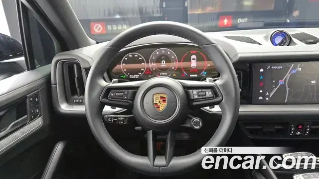 Porsche Cayenne 2024 — ფოტო 11/33
