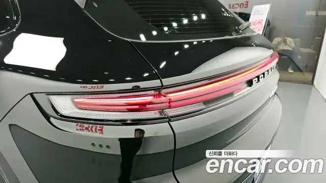 Porsche Cayenne 2024 — ფოტო 21/33