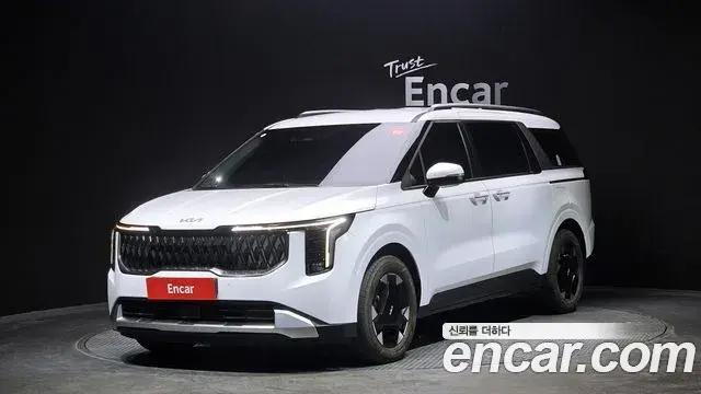 Kia Carnival 2024 — Şəkil 8/20