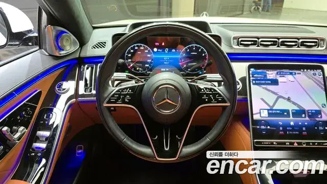 Mercedes-Benz S-Class 2022 — Photo 1/33