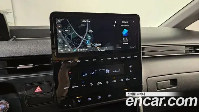 Hyundai Staria 2024 — ფოტო 25/30