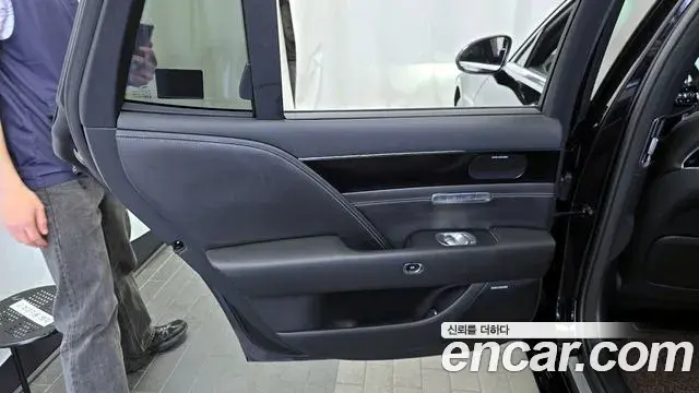Genesis G90 2022 — ფოტო 29/37
