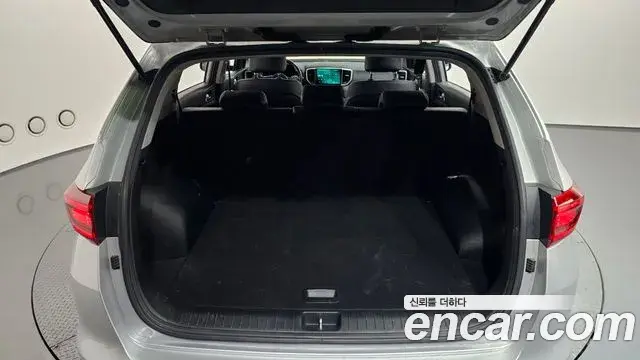 Kia Sportage The Bold 2021 — Фото 16/20