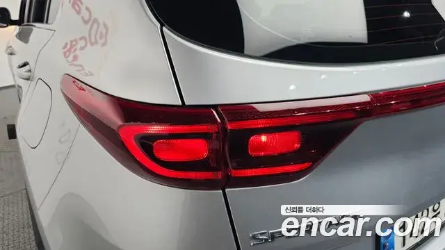 Kia Sportage The Bold 2021 — Şəkil 32/32