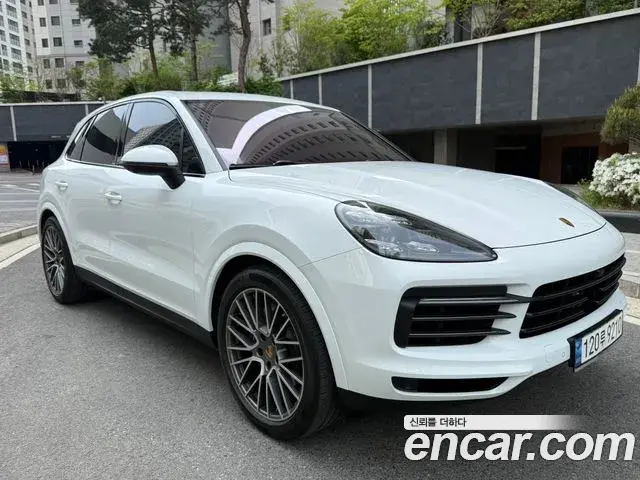 Porsche Cayenne 2023 — Şəkil 12/17