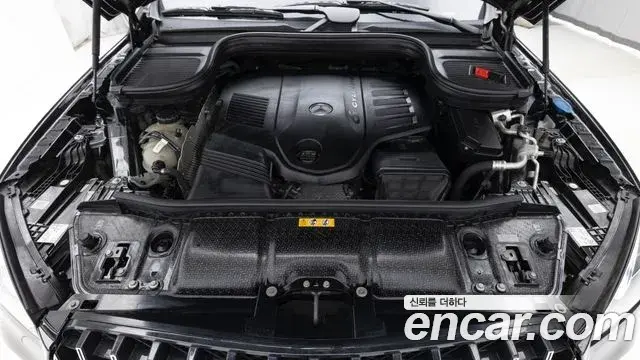 Mercedes-Benz GLE-Class 2021 — ფოტო 19/20