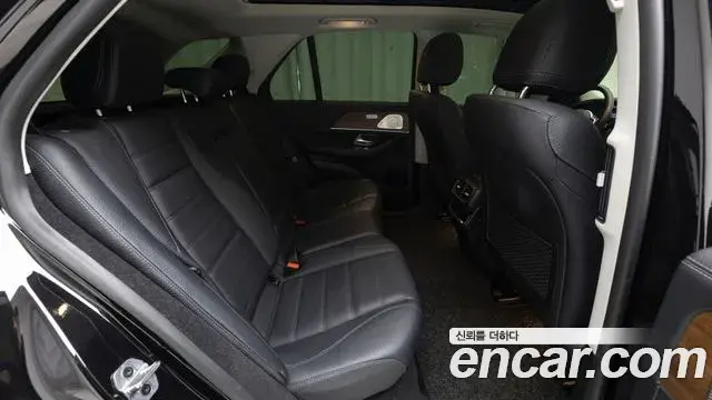 Mercedes-Benz GLE-Class 2021 — ფოტო 1/20