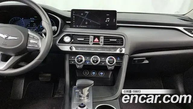 Genesis G70 2022 — Şəkil 19/20