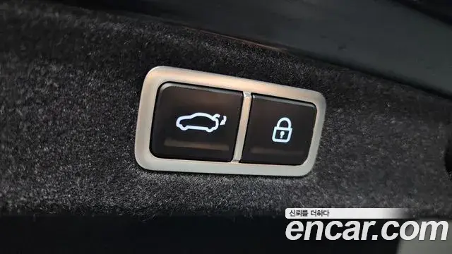 Hyundai Grandeur Hybrid 2023 — Photo 7/20