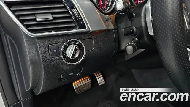 Mercedes-Benz GLE-Class 2018 — Şəkil 6/31