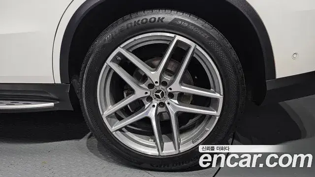 Mercedes-Benz GLE-Class 2018 — Şəkil 2/31