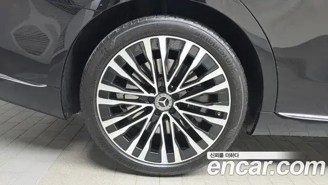 Mercedes-Benz S-Class 2021 — Photo 5/20