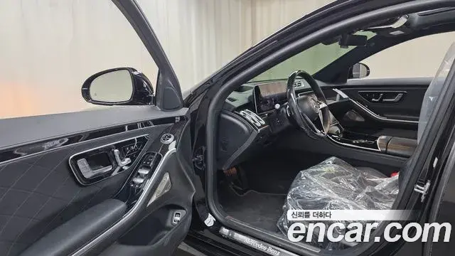 Mercedes-Benz S-Class 2021 — Photo 10/20