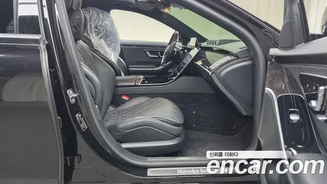 Mercedes-Benz S-Class 2021 — Photo 11/20