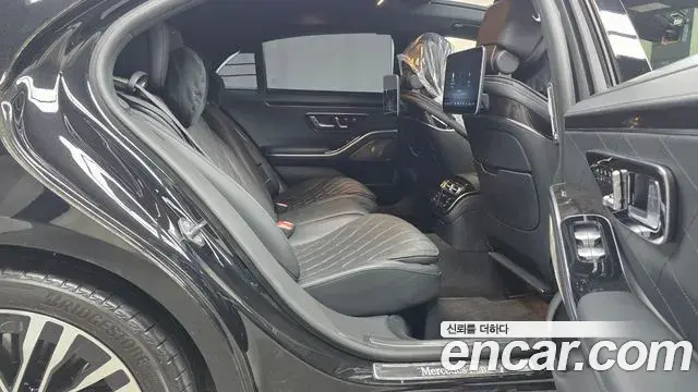 Mercedes-Benz S-Class 2021 — Photo 12/20