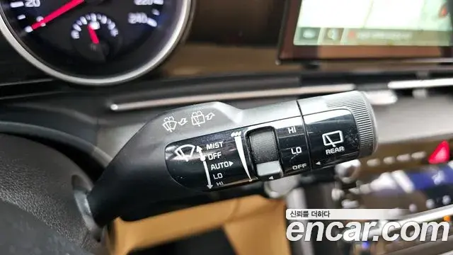 Kia Carnival 2023 — ფოტო 20/20