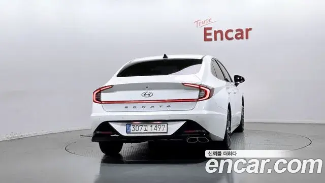 Hyundai Sonata Hybrid 2023 — ფოტო 11/20