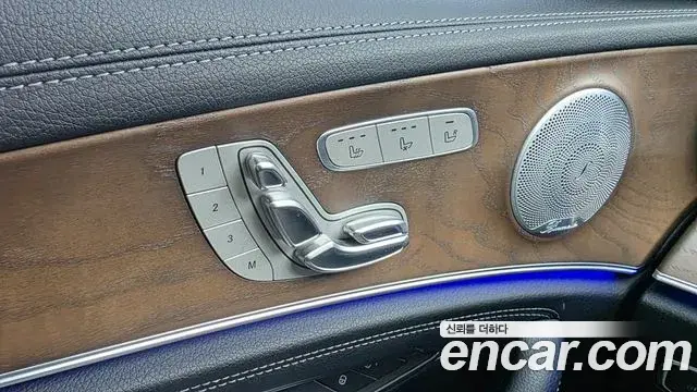 Mercedes-Benz E-Class 2018 — ფოტო 3/20