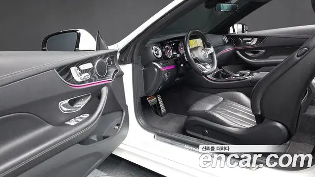 Mercedes-Benz E-Class 2018 — Photo 21/33