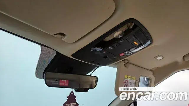 Kia Carnival 2022 — Фото 18/20