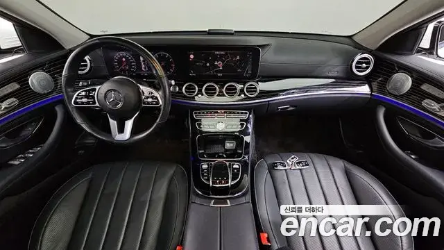 Mercedes-Benz E-Class 2020 — Фото 7/20