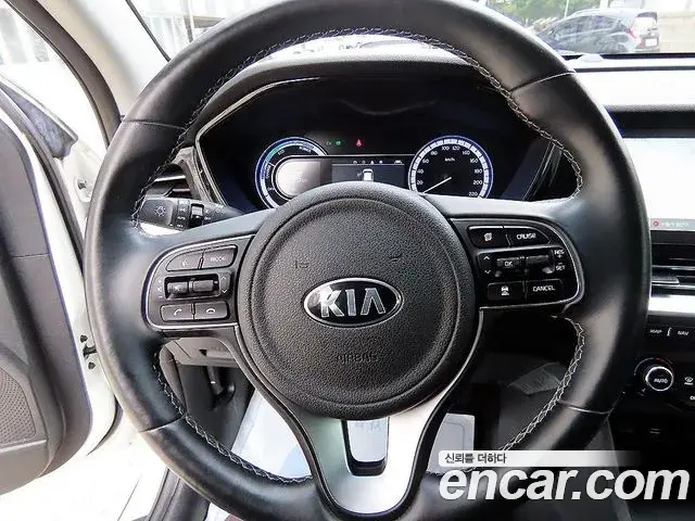 Kia Niro 2021 — Şəkil 6/20
