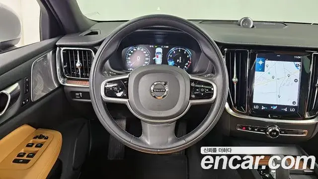 Volvo V60 Cross Country 2022 — Photo 20/20