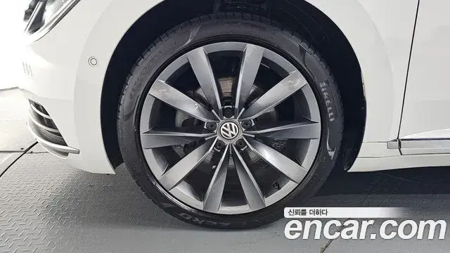 Volkswagen Arteon 2020 — Фото 5/20