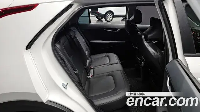 Kia Niro 2025 — Şəkil 24/30