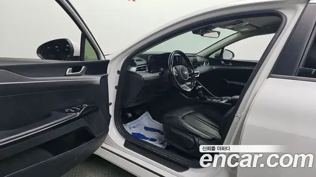 Kia K5 2020 — Photo 12/20
