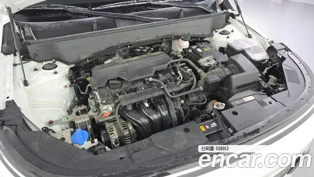 Hyundai Kona Hybrid 2023 — Şəkil 12/31