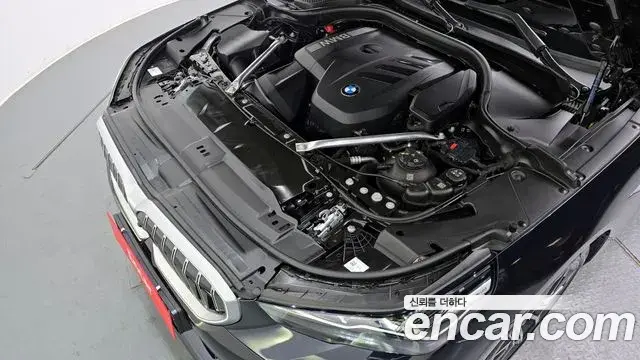 BMW 5 Series 2025 — Photo 32/33