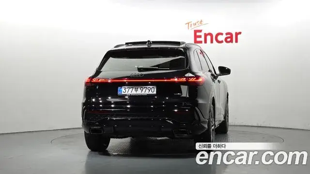 Audi Q5 2025 — Photo 5/20