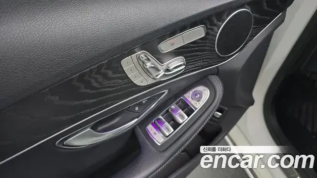 Mercedes-Benz C-Class 2019 — ფოტო 11/30