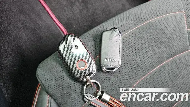 Kia Stinger Meister 2022 — Photo 22/37
