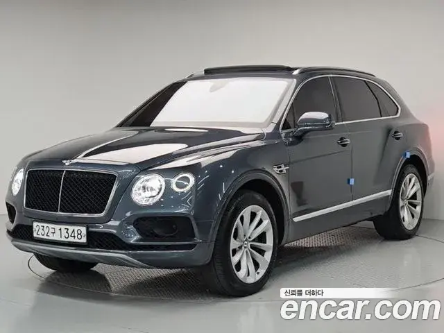 Bentley Bentayga 2019 — Photo 7/18