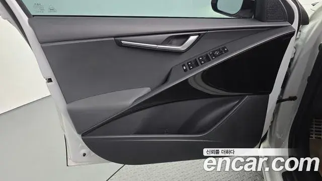 Kia Niro 2022 — Photo 13/31