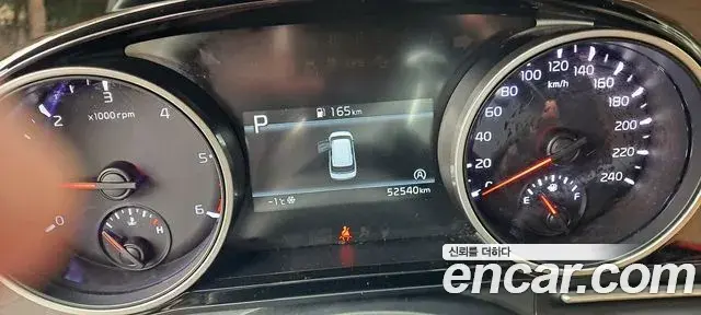 Kia Carnival 2021 — Photo 5/20