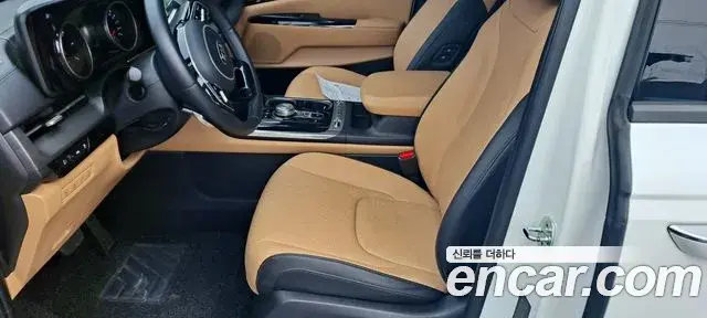 Kia Carnival 2021 — Photo 18/20
