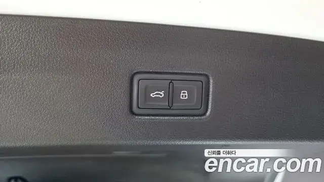 Audi A7 2021 — ფოტო 16/20