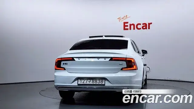 Volvo S90 2021 — Фото 4/20
