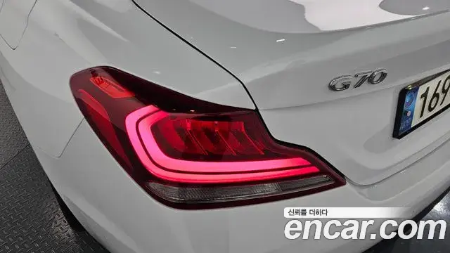 Genesis G70 2019 — ფოტო 8/32