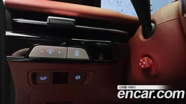 Genesis G80 2024 — Şəkil 28/31